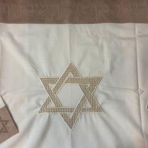 טלית צמר ''Premium'' עטרה ופינות בחיתוך לייזר | דגם מגן דוד